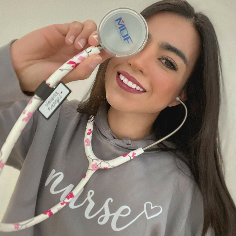 MD One® Epoch® Titanio Fonendoscopio Adulto Con Estuche - Sakura